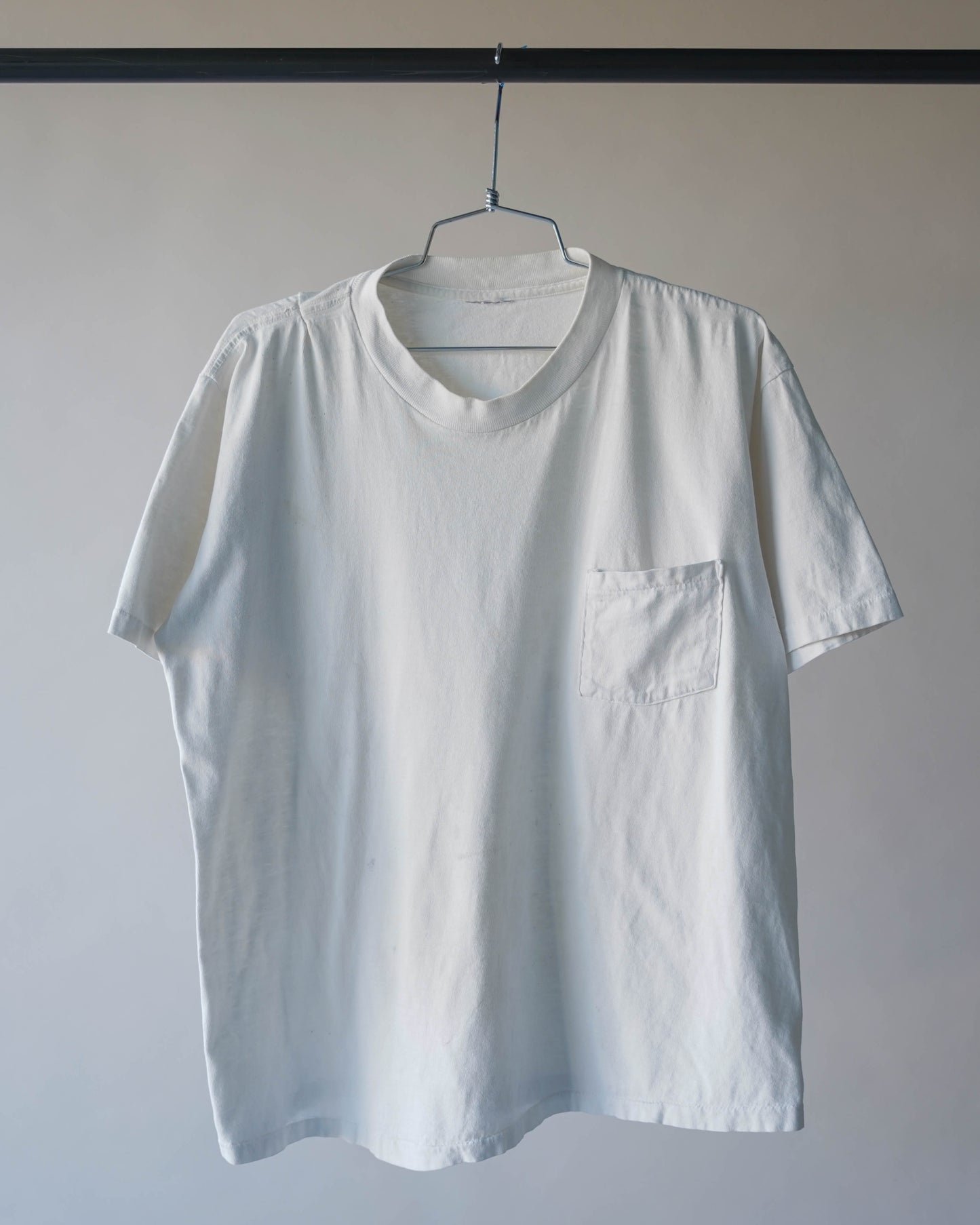 90's White Pocket Tee - Large