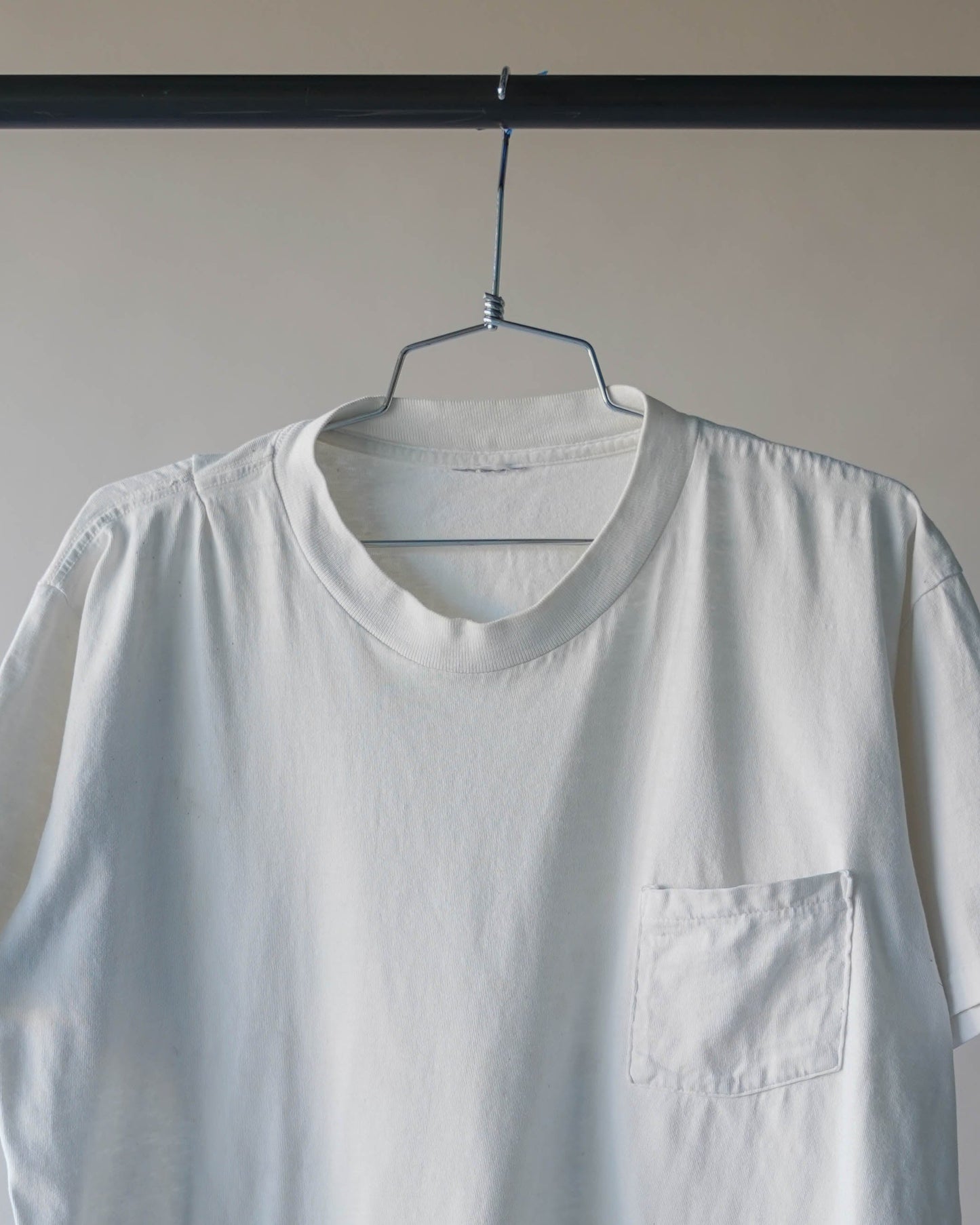 90's White Pocket Tee - Large