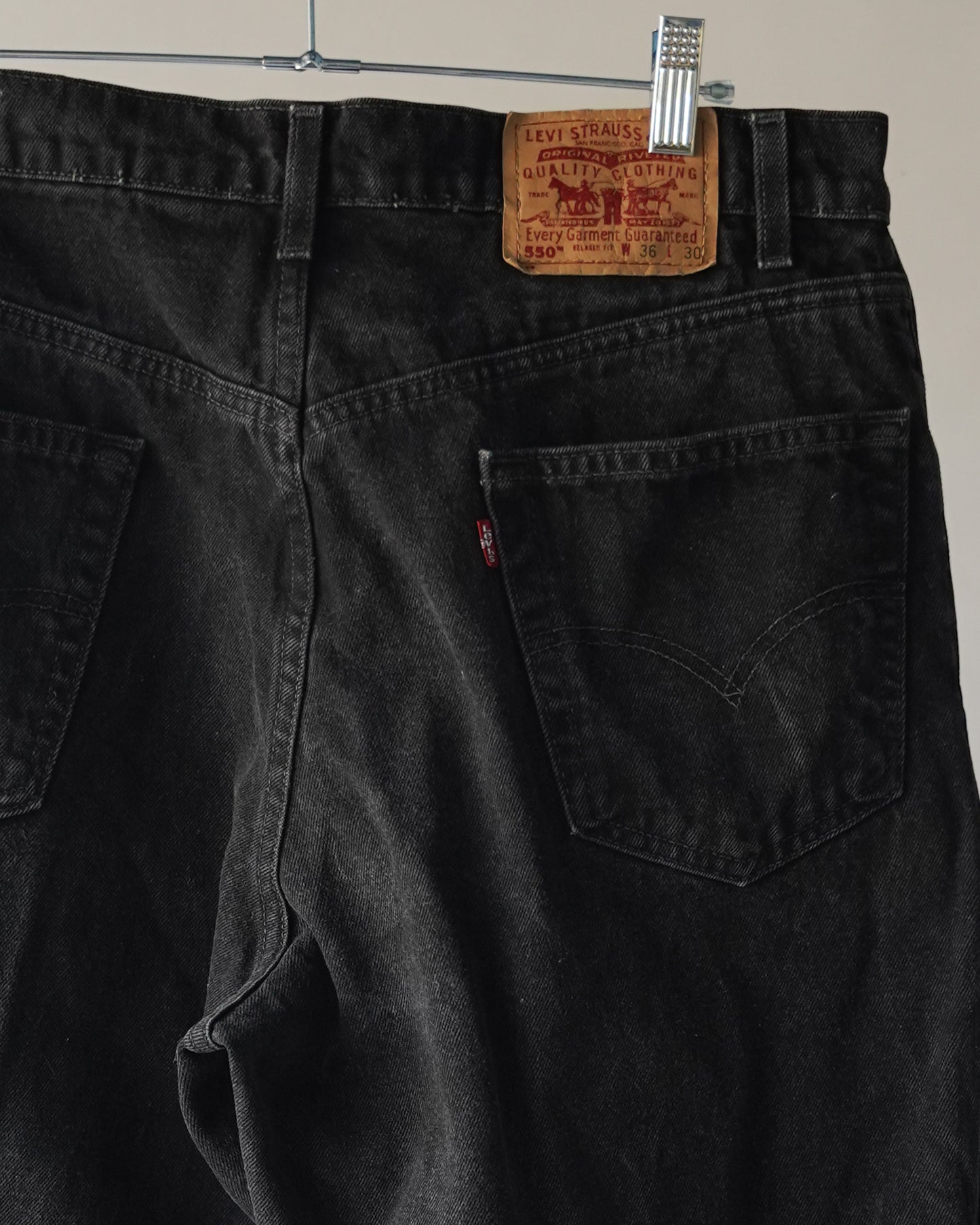 90's Black Levi's 550 - 35x30.5