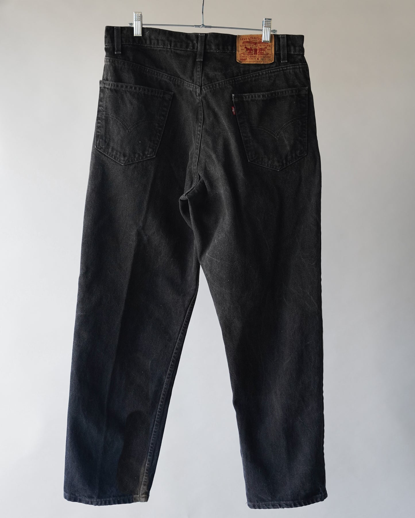 90's Black Levi's 550 - 35x30.5