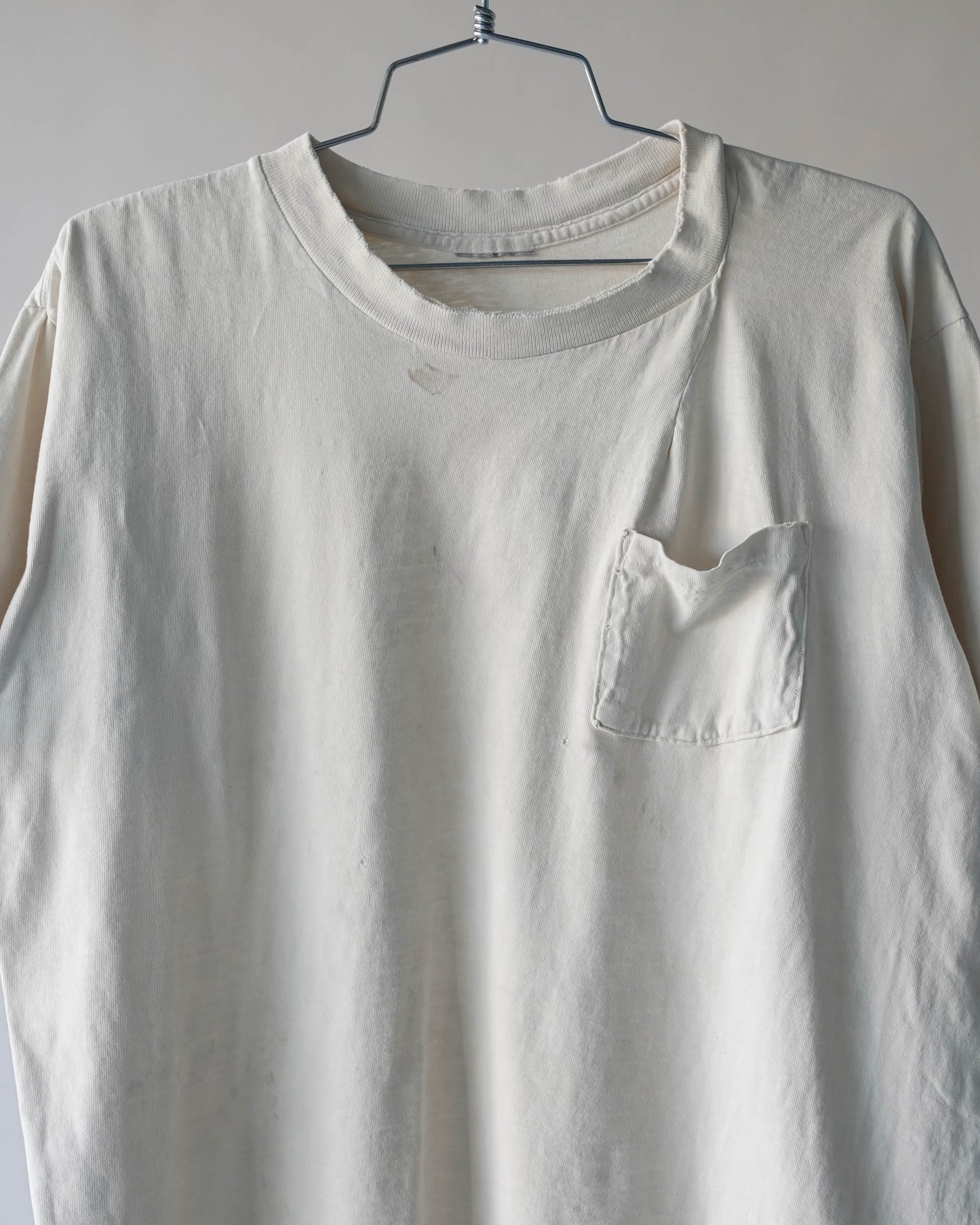 90's Distressed & Stained White Pocket Tee - Large