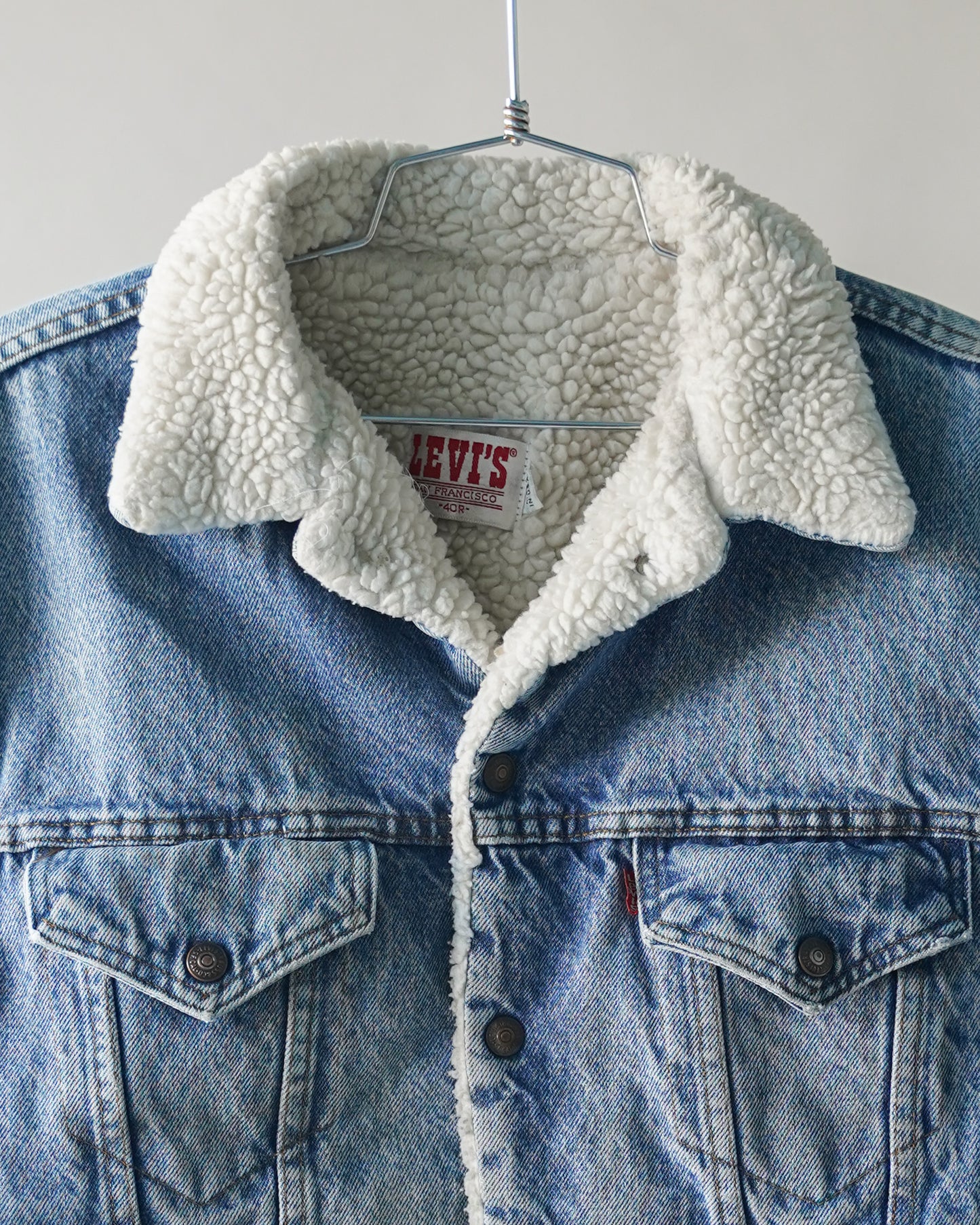 80's Levis Sherpa Lined Denim Jacket - Medium