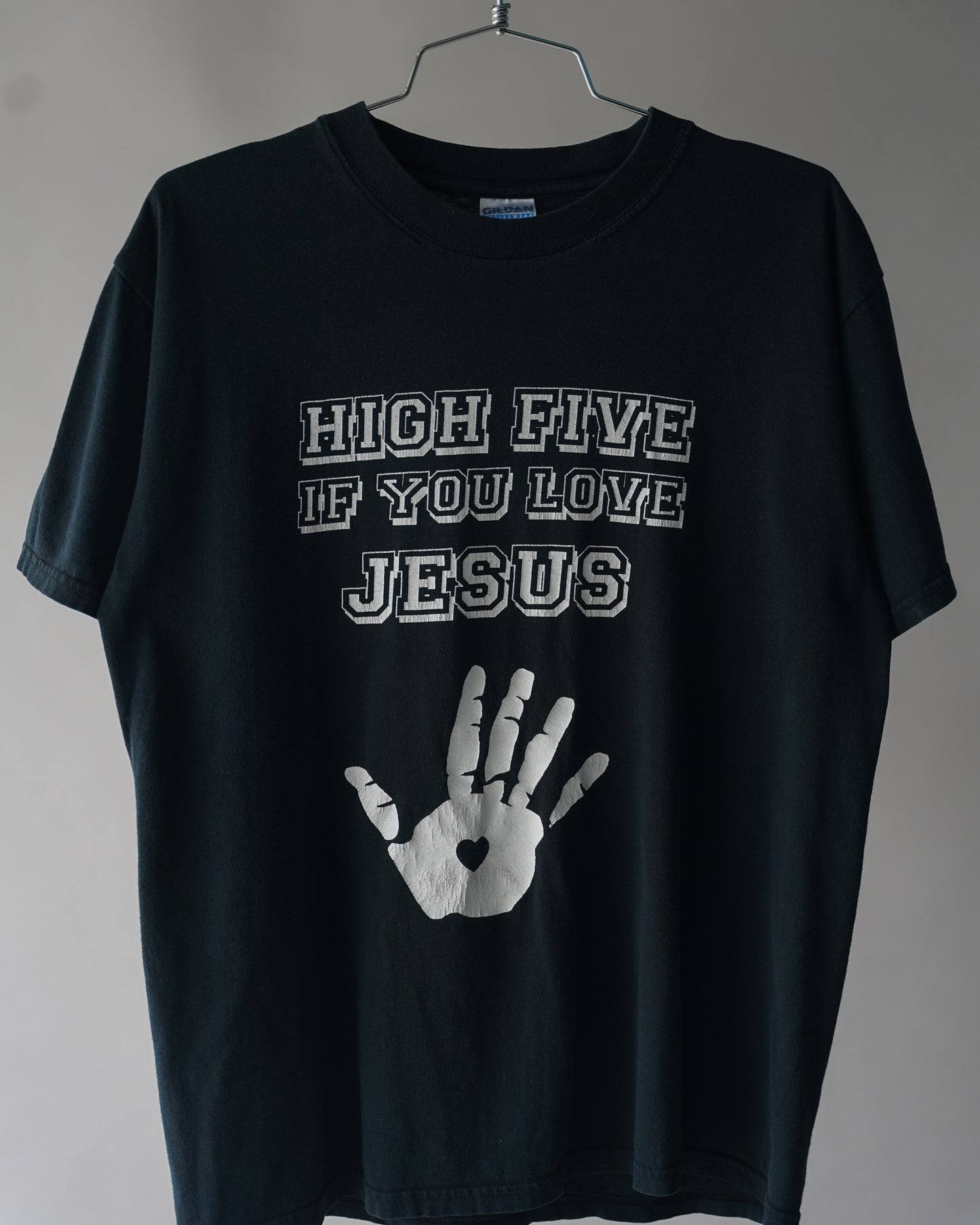 00's High 5 If You Love Jesus Tee - Medium