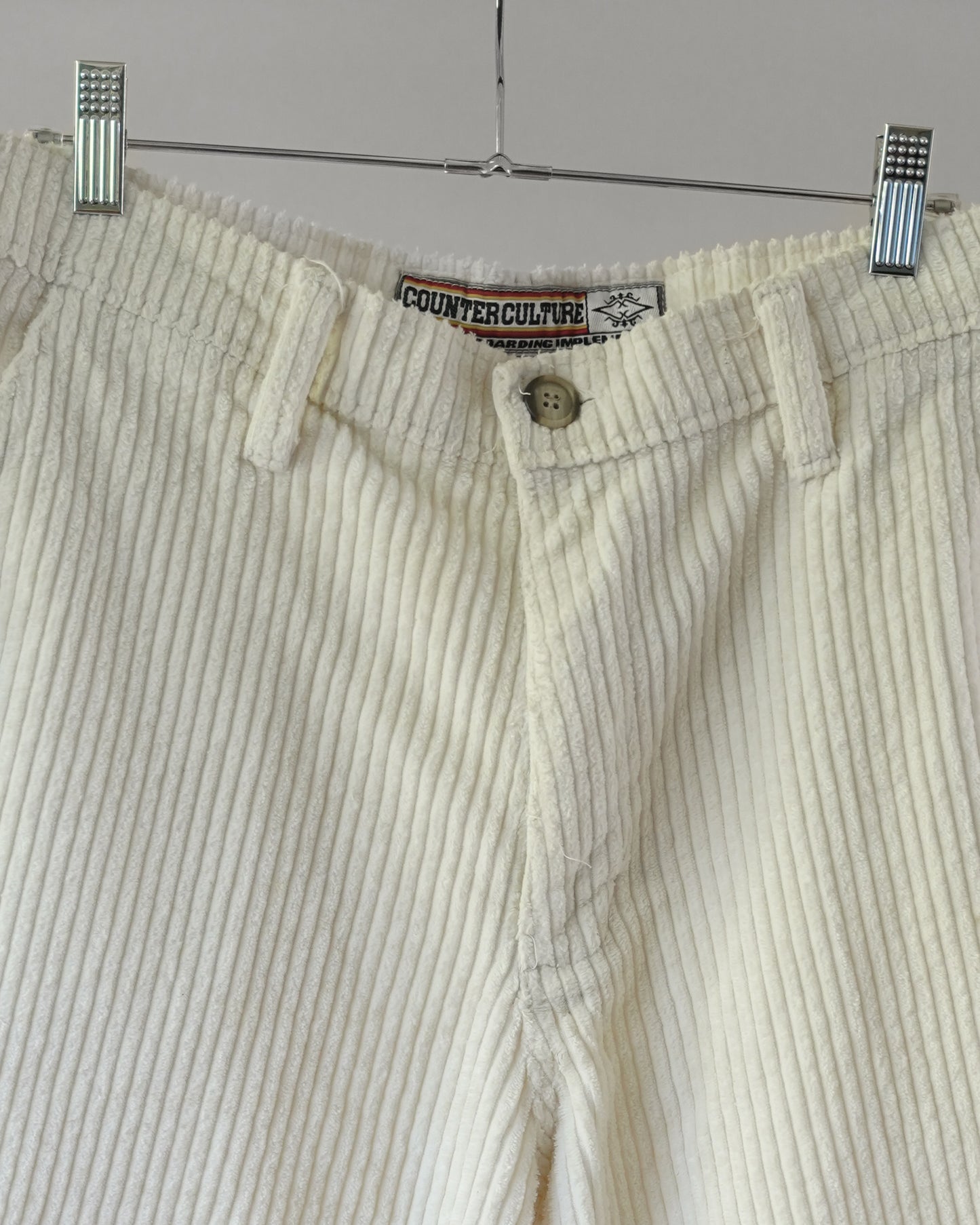 90's Counter Culture White Corduroy Shorts - 32x21