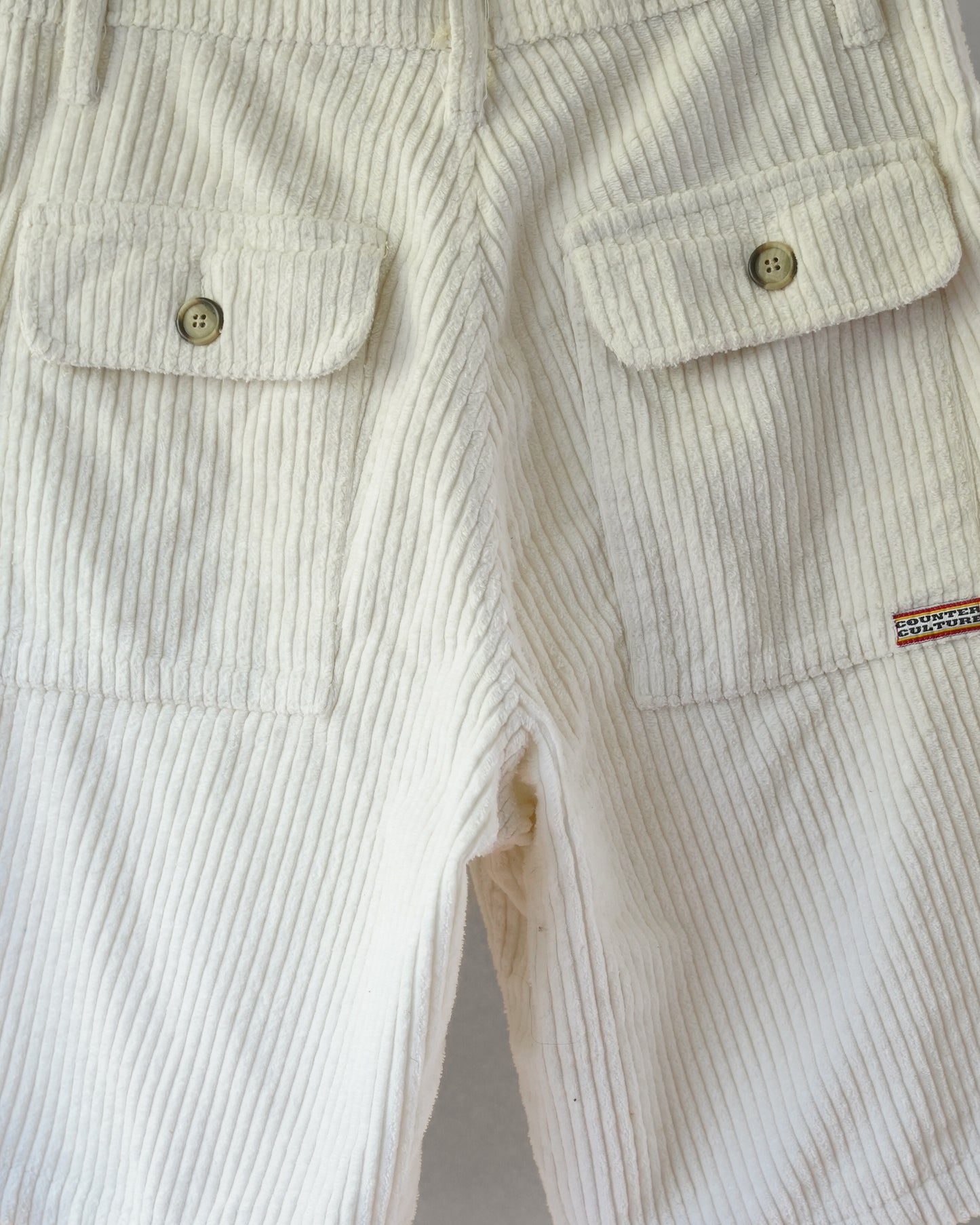 90's Counter Culture White Corduroy Shorts - 32x21