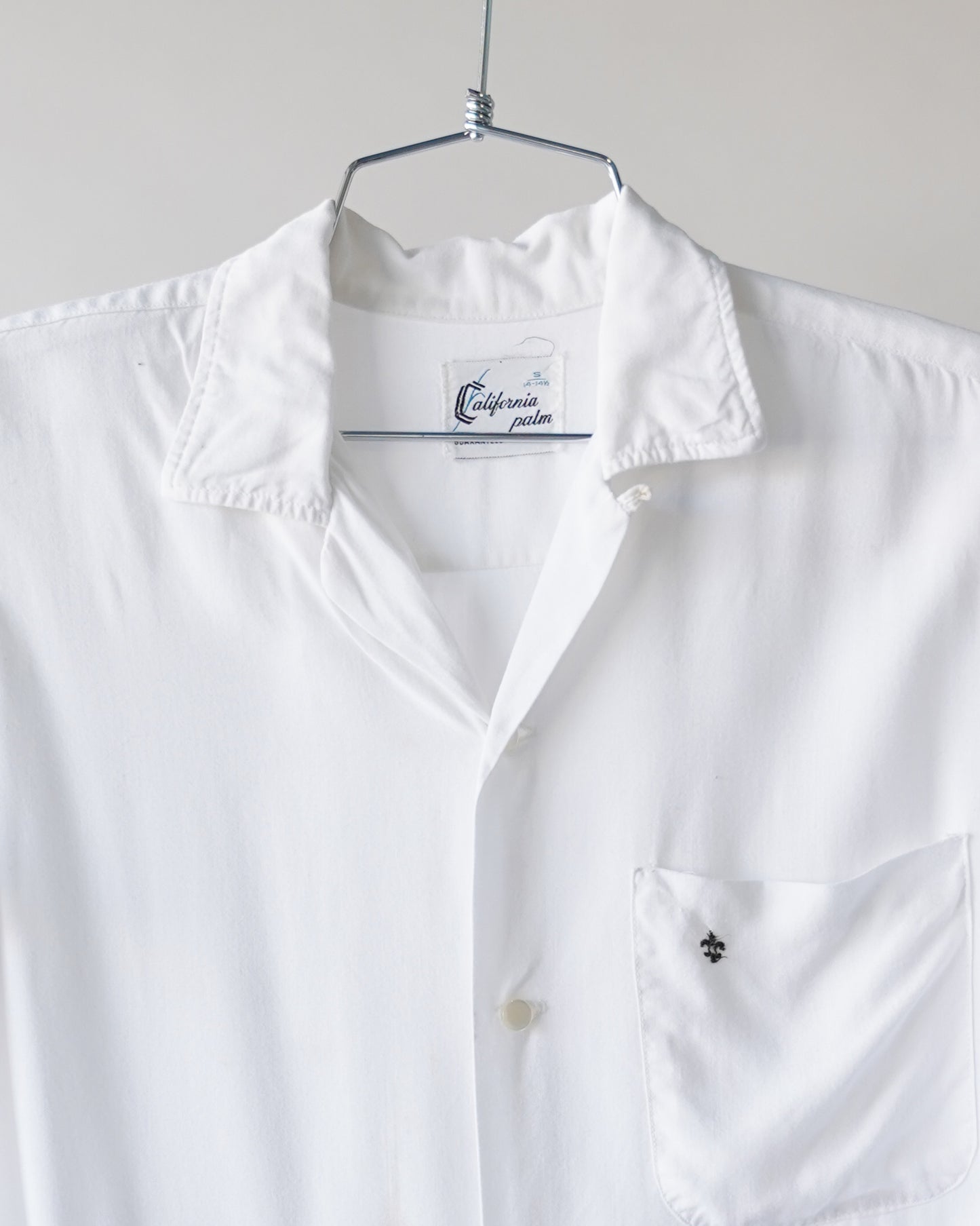 50's White Loop Collar Shirt - Medium