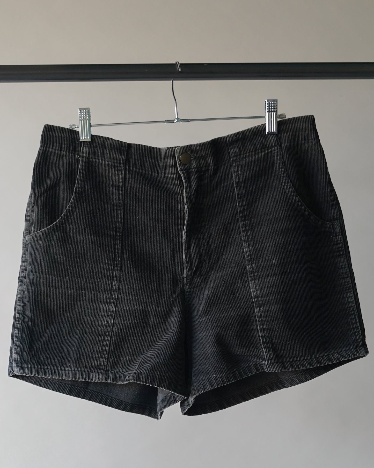 80's Black Corduroy Shorts - 32 Waist