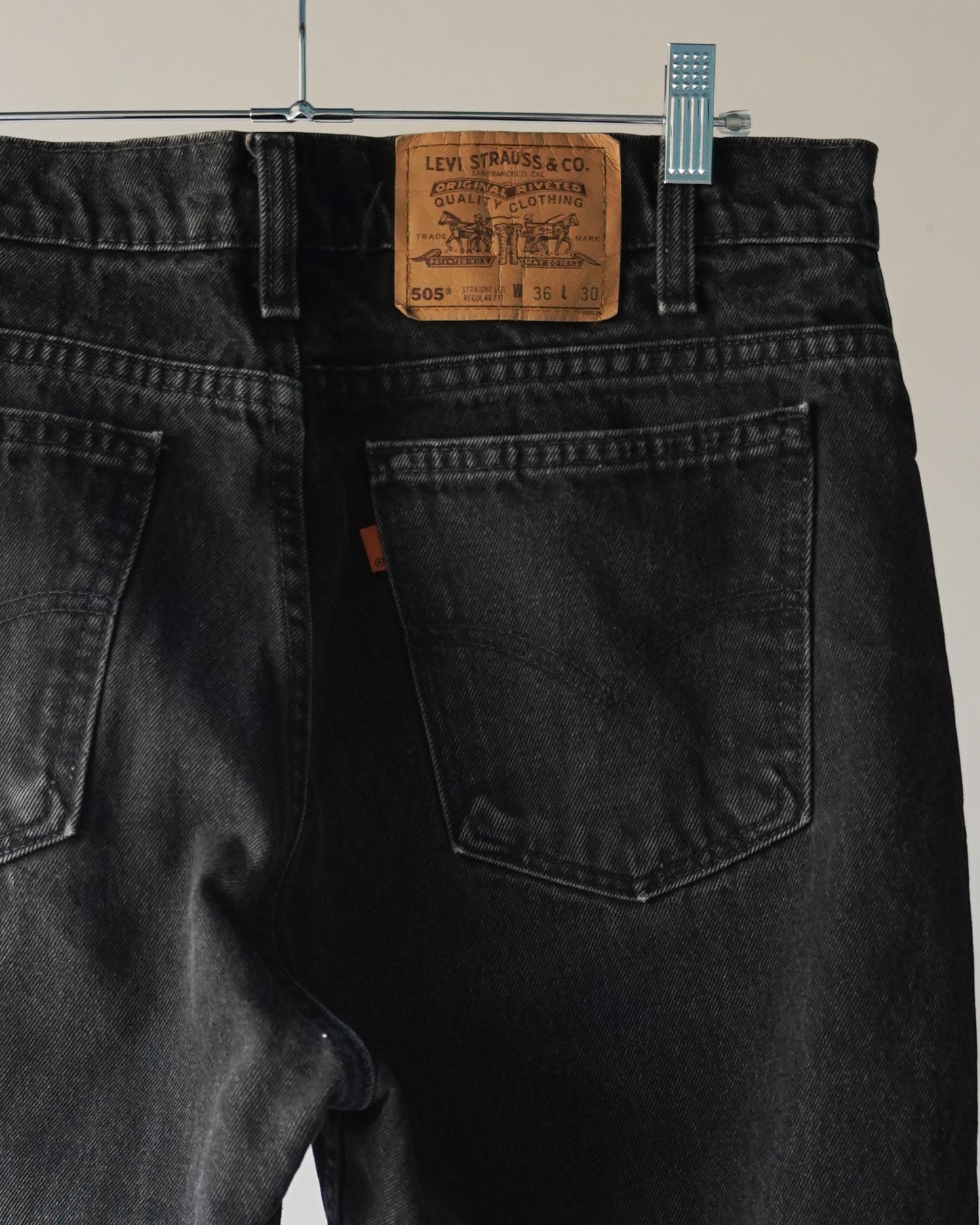 90's Black Orange Tab Levi's - 34x31