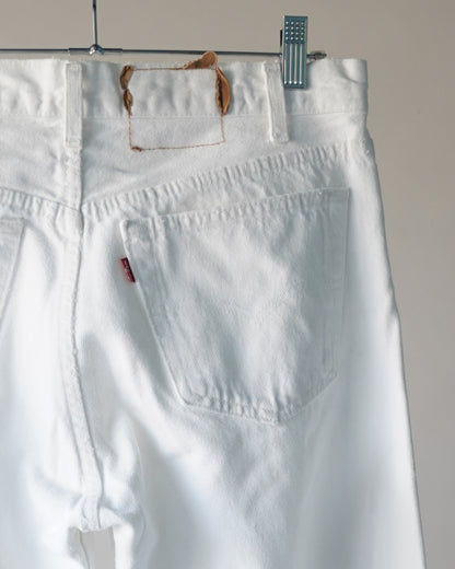 90's White Levi's 501's - 31x31.5