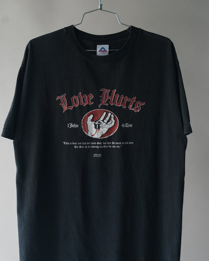 00's Love Hurts Jesus Tee - Medium