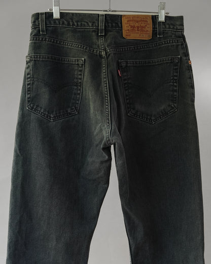 90's Faded Black Levi's 505 - 32x32